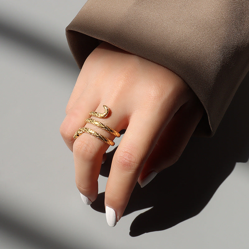 Curve Ring